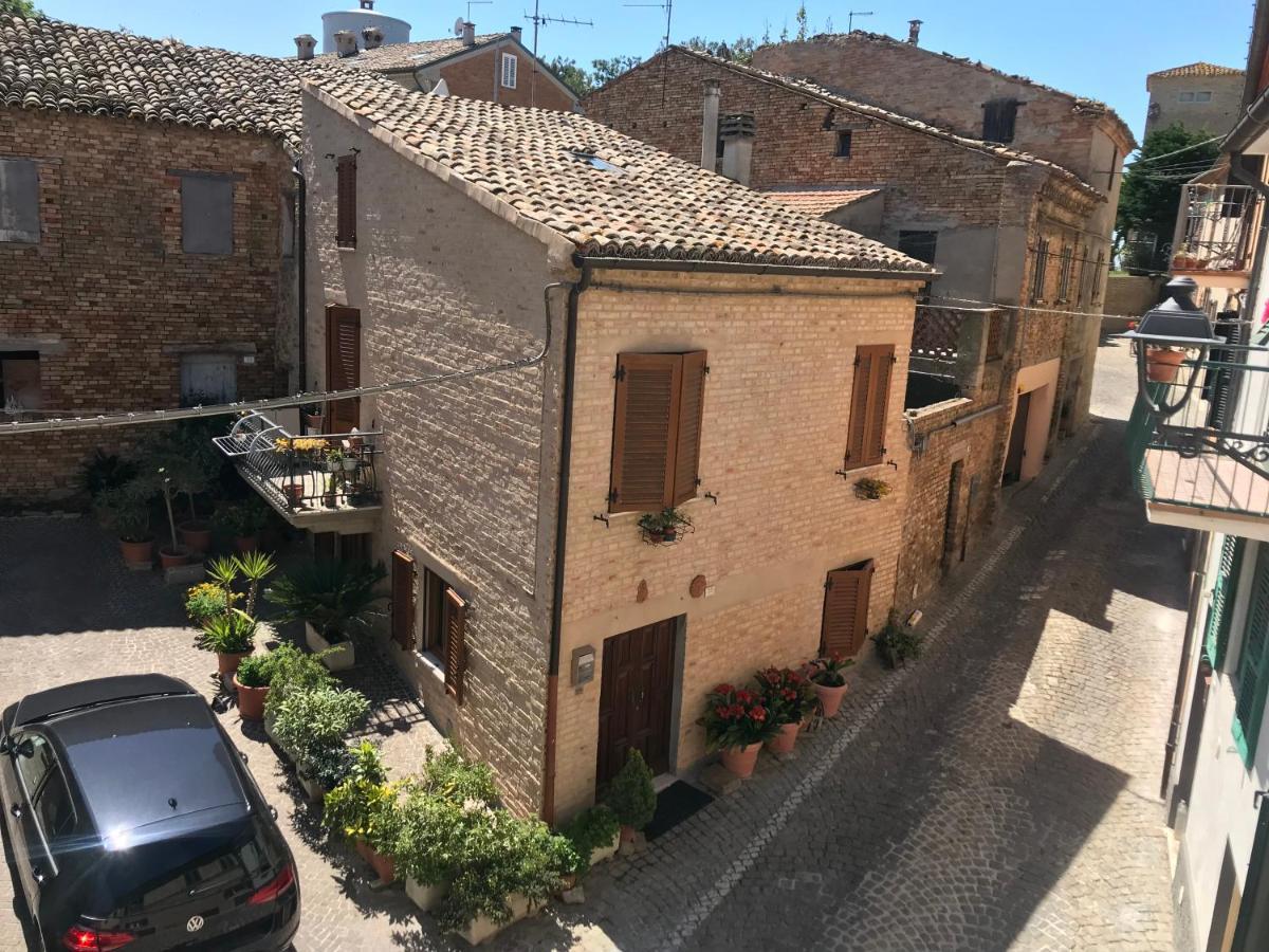 Montecosaro La Trave住宿加早餐旅馆 外观 照片